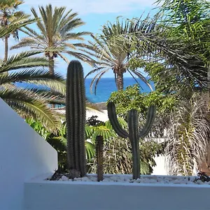  Apartment Beautiful Beachfront